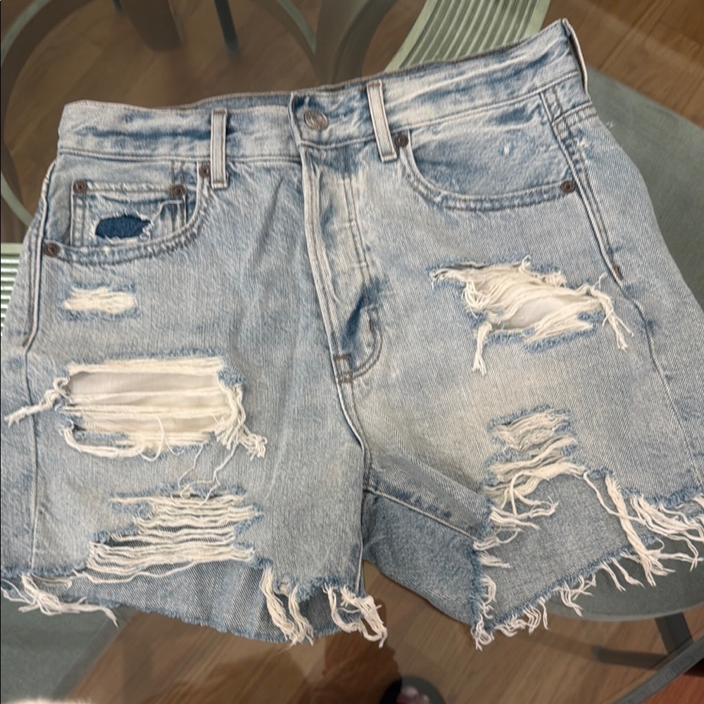 American Eagle size 4 Distressed Light Blue button fly Denim Shorts